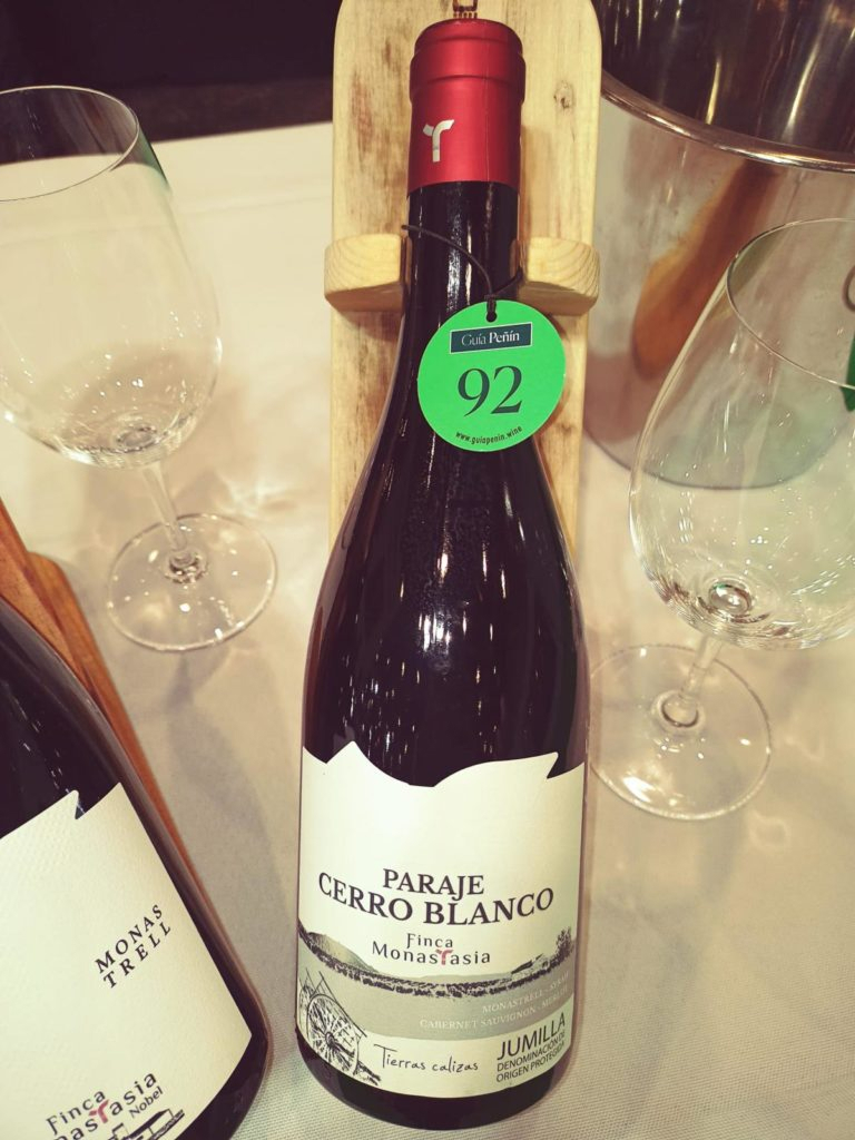 cata de vino finca monastasia